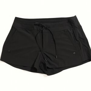 D7 - Athleta Black Women's Athletic Shorts